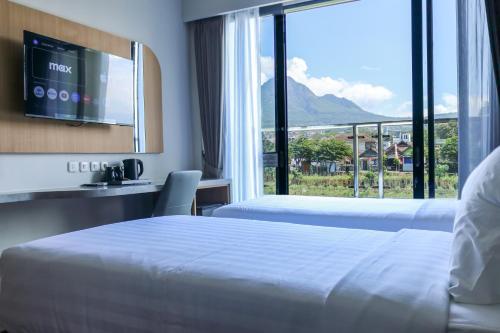 azana best hotel batu