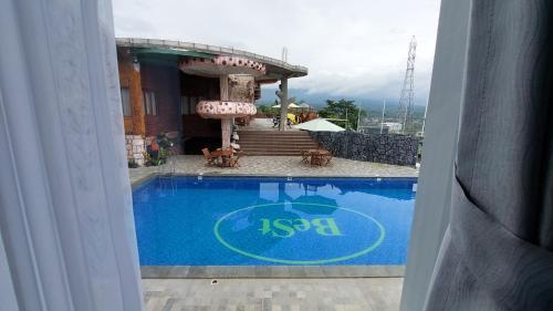 azana best hotel batu