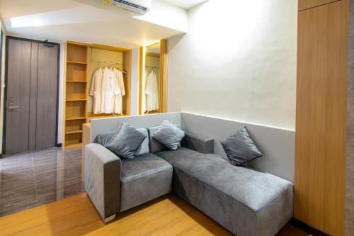 azana best hotel batu