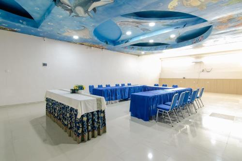 azana best hotel batu