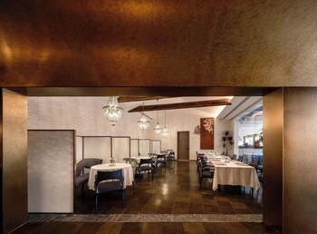 arcadia anyin lishi dayuan hotel