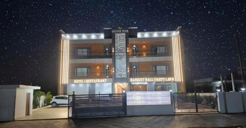 hotel golden peak