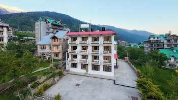 the radiant resort manali