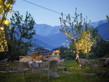 the radiant resort manali