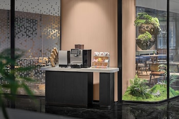 echic mercure international hotel guangzhou beijing road pedestrian street flagship branch free deliver service to guangzhou baiyun international airport and free deliver service to canton fair complex during canton fair period