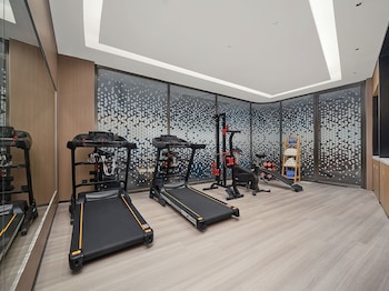 echic mercure international hotel guangzhou beijing road pedestrian street flagship branch free deliver service to guangzhou baiyun international airport and free deliver service to canton fair complex during canton fair period