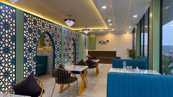 Hotel Highway Retreat,,3 star