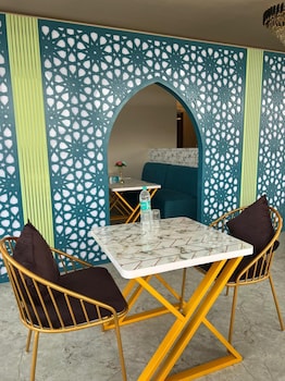 hotel highway retreat