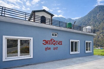 Aditya Home Stay,,3 star