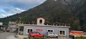 Aditya Home Stay,,3 star
