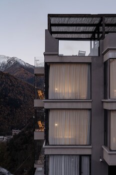 ruoshui mountain retreat holiday inn