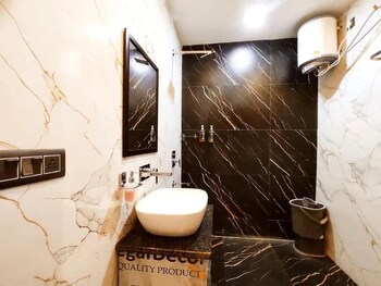 hotel monday comfortable and safe stays