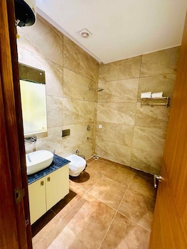Dreamz Inn & Suite,,3 star