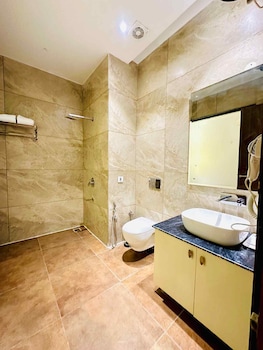 Dreamz Inn & Suite,,3 star