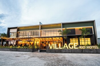 village rio hotel