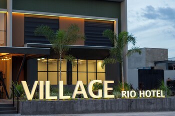village rio hotel