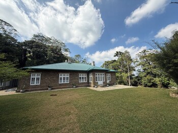 watawala tea plantation bungalow