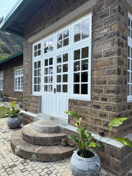 watawala tea plantation bungalow