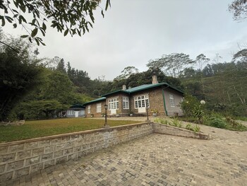 watawala tea plantation bungalow