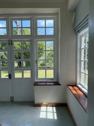watawala tea plantation bungalow