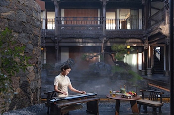 chinese style garden resort hotel