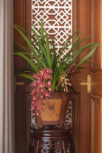 chinese style garden resort hotel