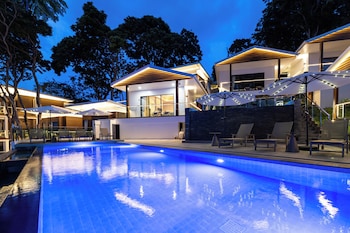 anthiya seaview villa hotel phuket