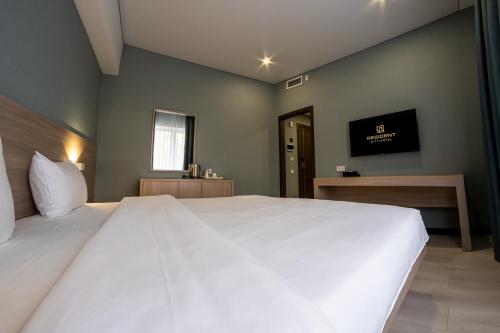 grand hotel kazybek bi