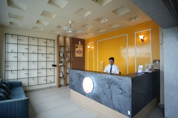 Hotel Highway Queen,,3 star