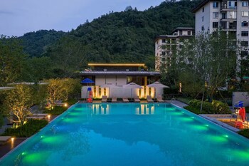 Zhangjiajie101courtyard,,3 star