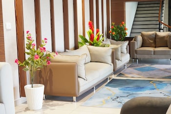 vi grand inn