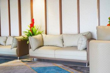 vi grand inn