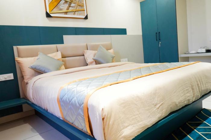 vi grand inn