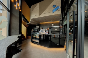 abc plus hotel and homes
