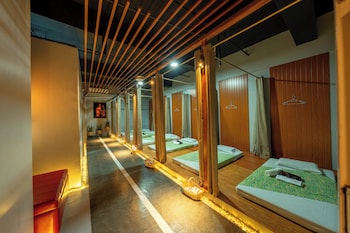 abc plus hotel and homes