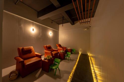 abc plus hotel and homes