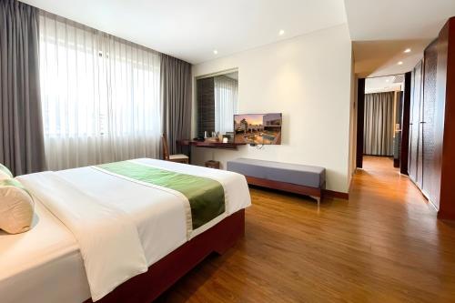 clover hotel phnom penh