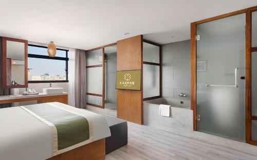 clover hotel phnom penh