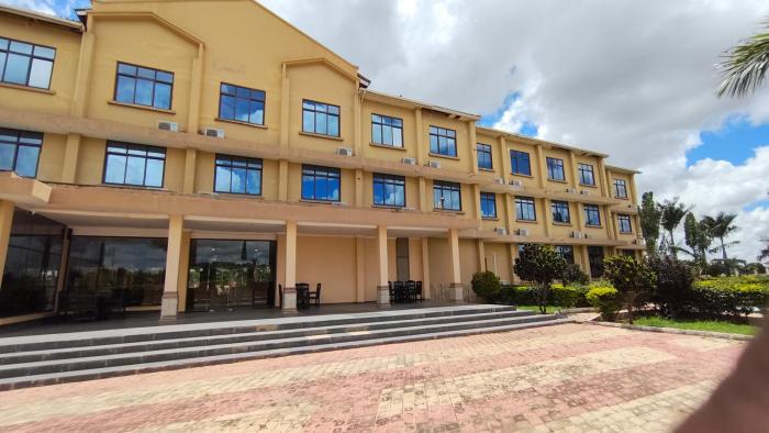 the royal ambassador hotel