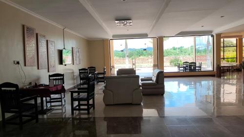 the royal ambassador hotel