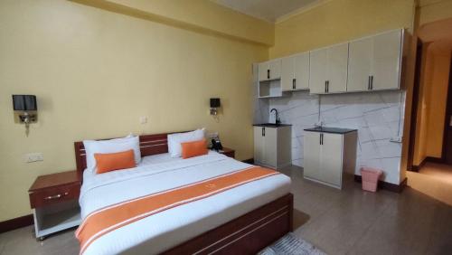 the royal ambassador hotel