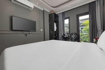ensora hotel and travel