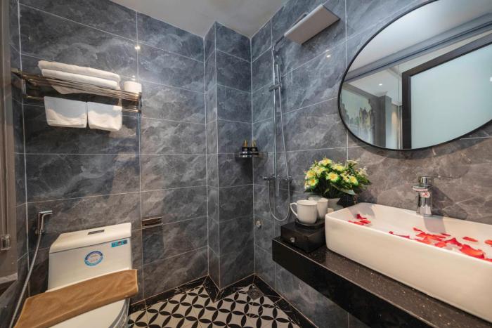 ensora hotel and travel
