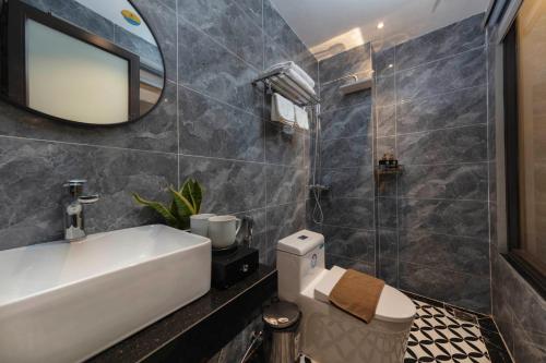 ensora hotel and travel