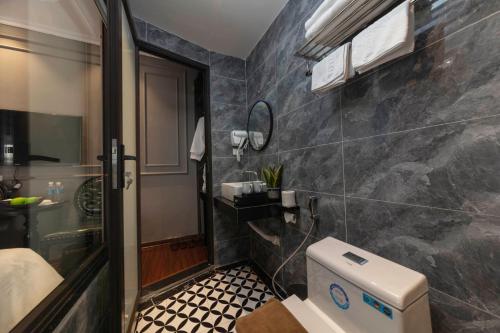 ensora hotel and travel