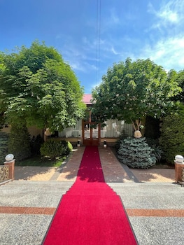 Regal Garden Hotel,,3 star