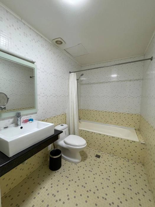 regal garden hotel