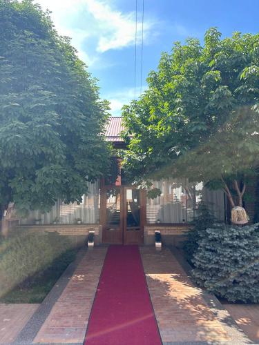 regal garden hotel