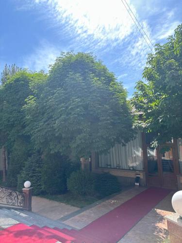regal garden hotel
