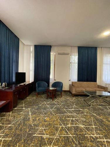 regal garden hotel